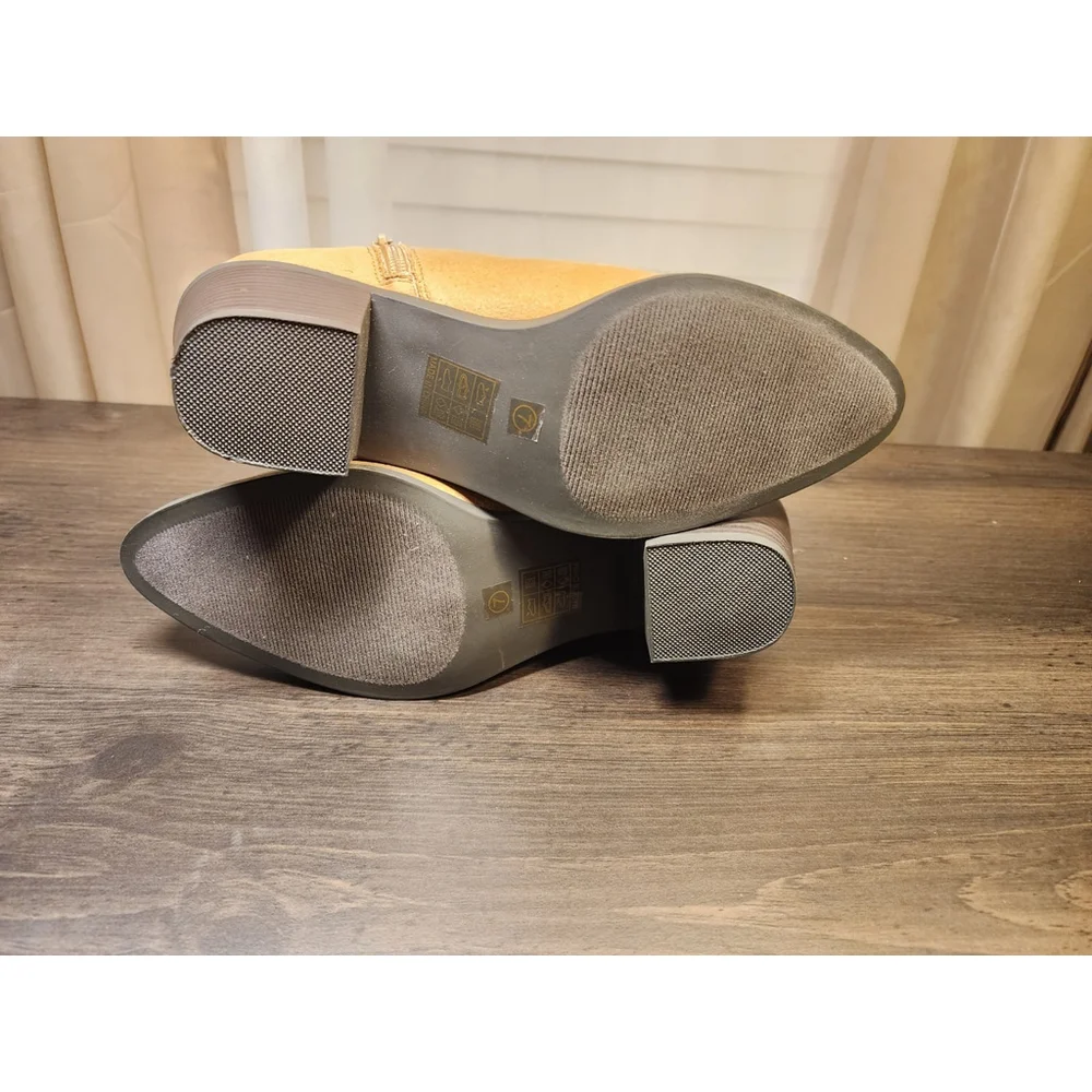 Journee Collection Tessa Scalloped Western Boots Booties - 7 M Khaki Tan - Picture 14 of 16